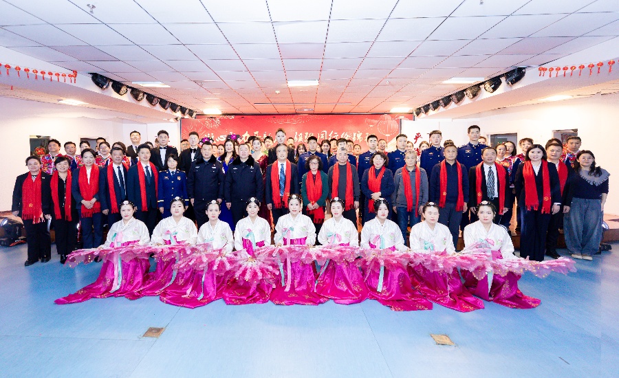 大合影吴老师修.jpg